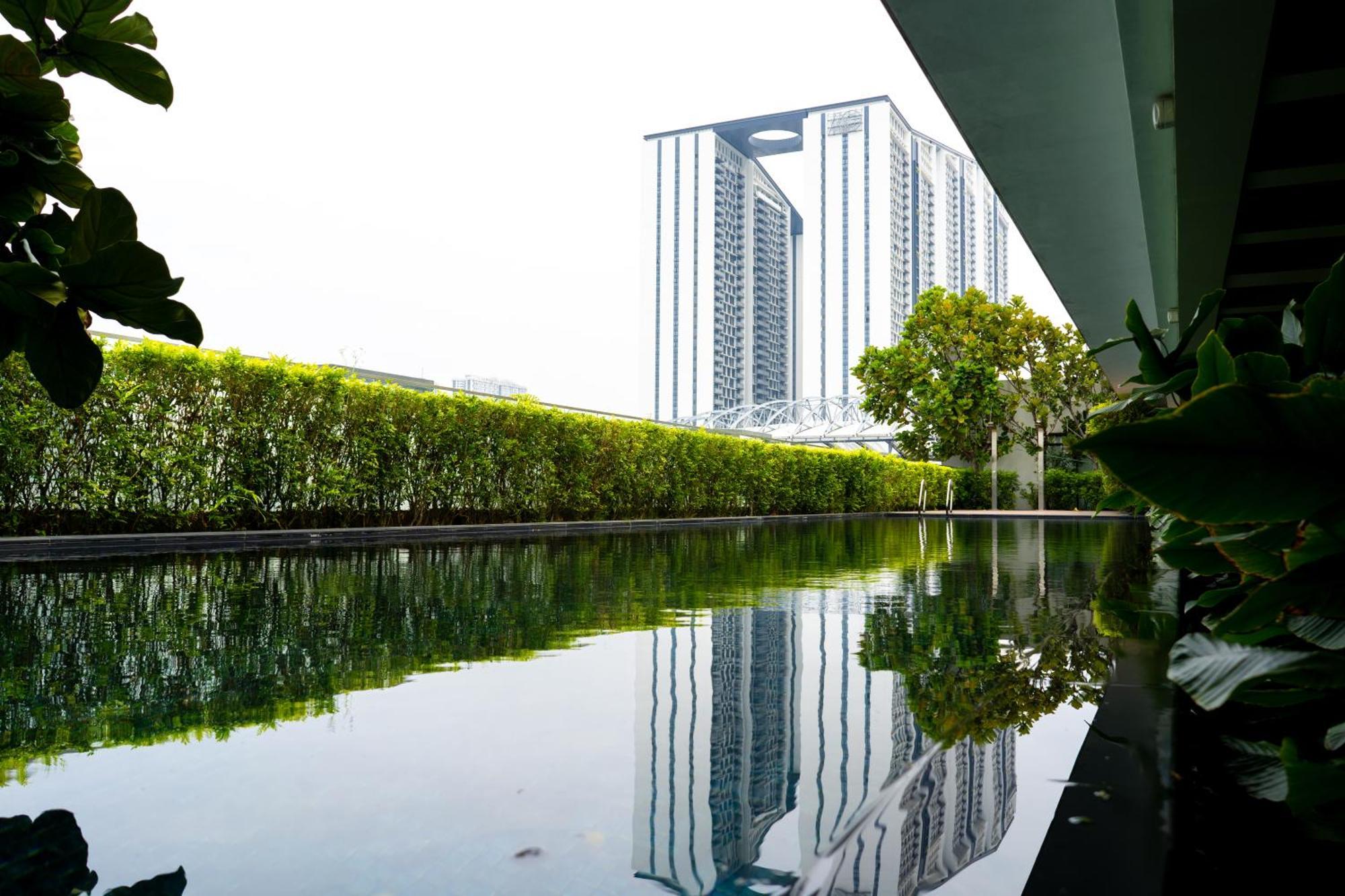 The Upper House, Batu Kawan Hotel Simpang Ampat  Екстериор снимка