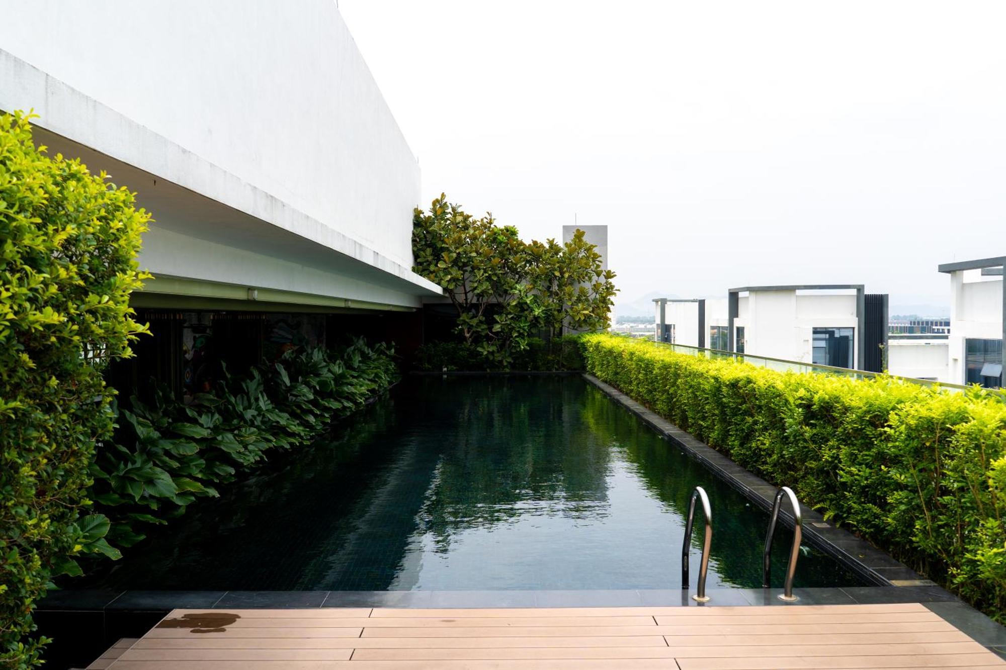 The Upper House, Batu Kawan Hotel Simpang Ampat  Екстериор снимка